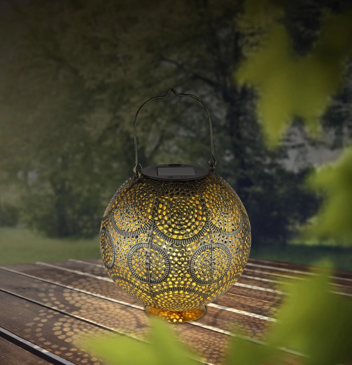 LED Solar Laterne Metall Goldfarben Antik Dekorstanzungen 185x280mm Von Globo – Bild 5